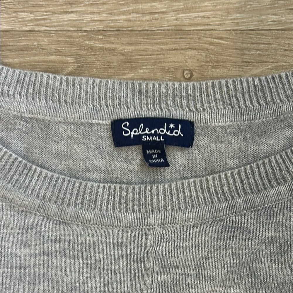 Splendid Heather Gray Pullover - Picture 2 of 2